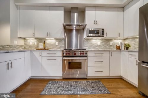 1125 Royal St, Alexandria VA 22314-4310 exterior