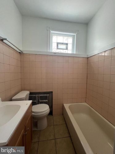 1527 28 St, Philadelphia PA 19121-3618 exterior