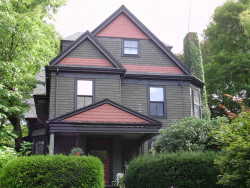 238 Central St, Newton, MA 02466-2329