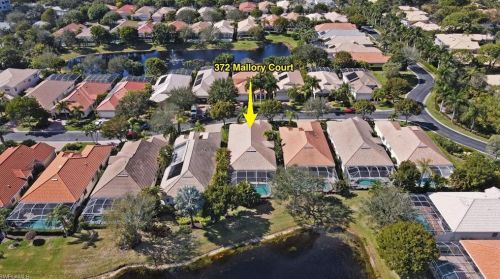 372 Mallory Ct, Naples FL 34110-7042 exterior