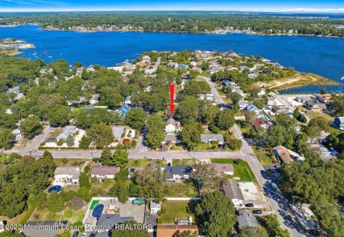 19 Glenwood Dr, Berkeley Township NJ 08721 exterior