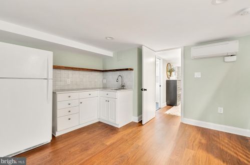 415 10 St, Washington DC 20003-2133 exterior