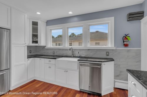 308 Monmouth Rd, West Long Branch NJ 07764-1028 exterior