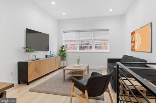 1525 9th St, Washington DC  20001-3207 exterior