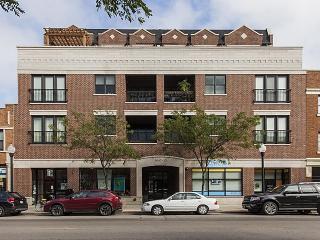 5647 Clark St, Chicago IL  60660-4144 exterior