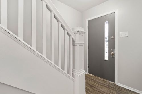 920 Freeland St, Pittsburgh, PA 15210-1649