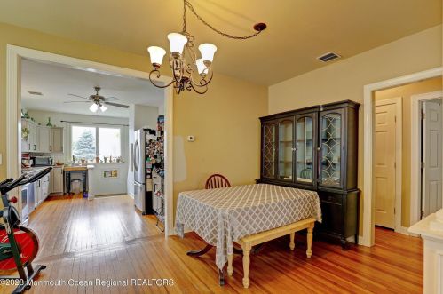 17 Locust Ave, West Long Branch NJ  07764-1547 exterior