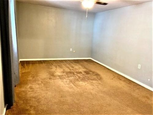 1916 Garrick Dr, Pittsburgh PA 15235-5034 exterior