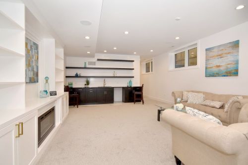 4841 Oakley Ave, Chicago IL 60659-5208 exterior