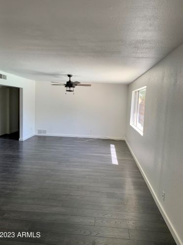 3821 Desert Cove Ave, Phoenix AZ  85028-3429 exterior