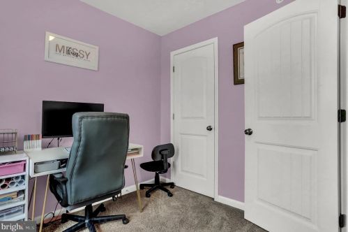 206 Overlook Dr, Hanover PA 17331-9136 exterior