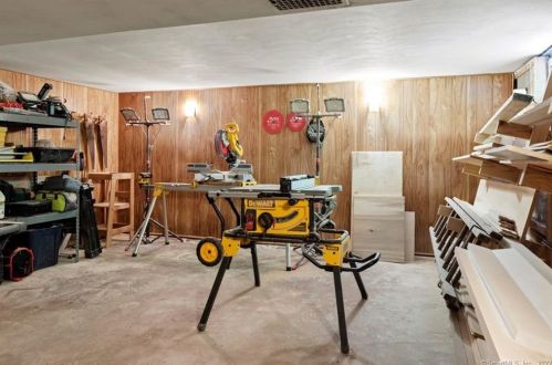 123 Chittenden Rd, Deep River CT 06419-2437 exterior