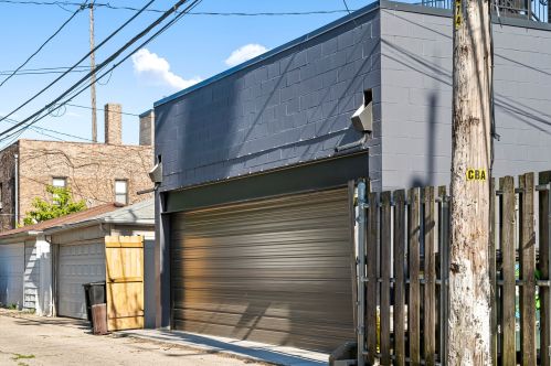 2342 Foster Ave, Chicago IL 60625-1826 exterior