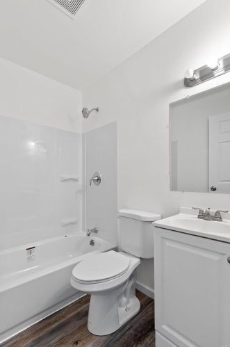 10529 Edgefield Dr, Saint Louis MO 63136-5749 exterior