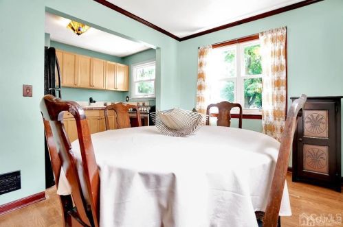 12 Pne St, Edison NJ 08817-4743 exterior