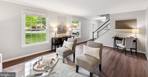 7001 Barnacle Pl, Springfield VA  22015-4402 exterior