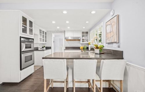 1871 Bryan Ave, Tustin CA 92780-4703 exterior