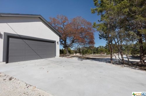 114 High Pt Cir, Spring Branch TX 78070-5065 exterior