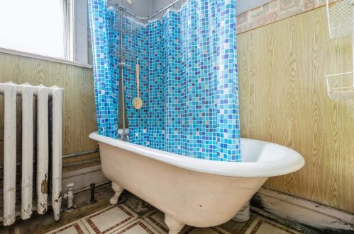 2056 Cermak Rd, Chicago IL 60623-2935 exterior