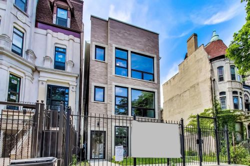 4024 King Dr, Chicago, IL 60653-2604