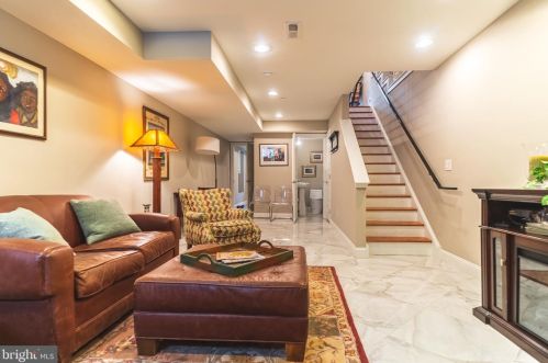 2028 Federal St, Philadelphia PA 19146-3914 exterior