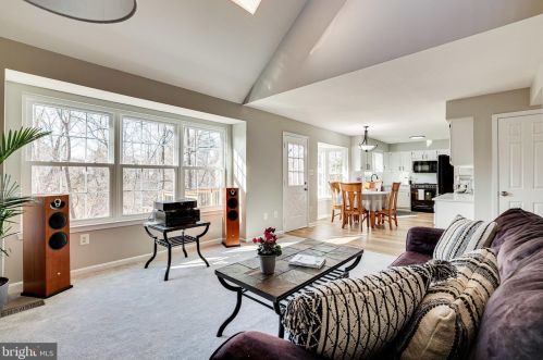 3008 Emerald Chase Dr, Herndon VA 20171-2334 exterior