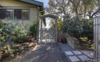 1927 Huffstatler St, Fallbrook CA  92028-9785 exterior