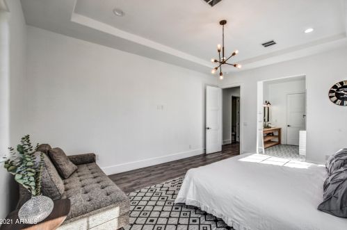 6434 12 St, Phoenix AZ 85086-4804 exterior