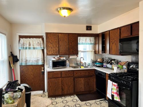 252 142 St, Dolton IL 60419-1386 exterior