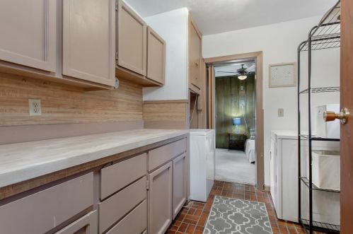 214 8 St, Irving TX 75060-5210 exterior