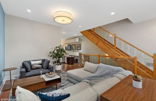 2155 Superior St, Chicago, IL 60612-1315