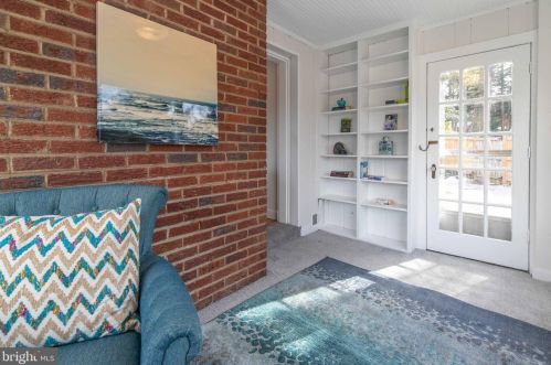 9607 Hastings Dr, Silver Spring MD 20901-3198 exterior