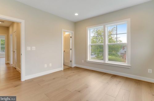 920 Darton Dr, Alexandria VA 22308-2021 exterior