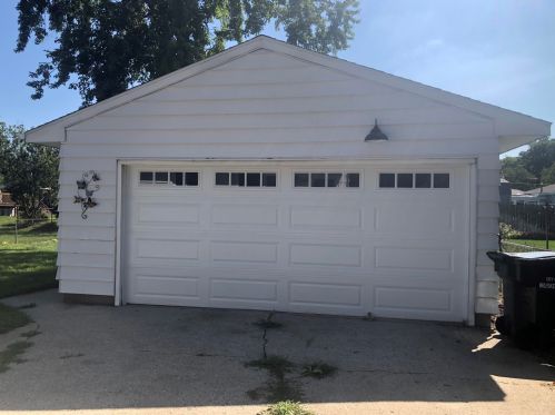 2350 Torrent St, Meskegon, MI 49441-1565