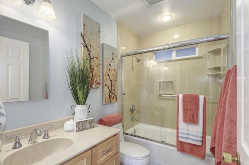 1707 Baywood Ln, Davis CA 95618-0543 exterior