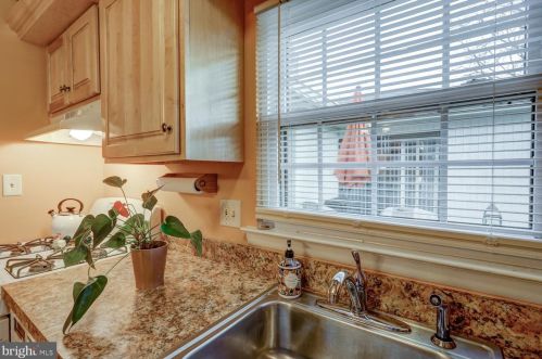 407 Valleybrook Dr, Lancaster PA 17601-4612 exterior