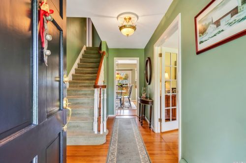 11 Maria Ct, Huntington Station NY 11746-2718 exterior