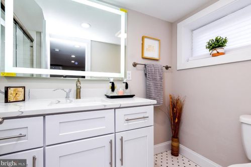 5200 New Hampshire Ave, Washington DC 20011-7920 exterior