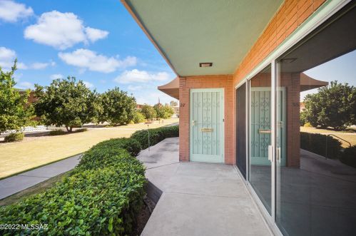 3016 6th St, Tucson, AZ 85716-4855