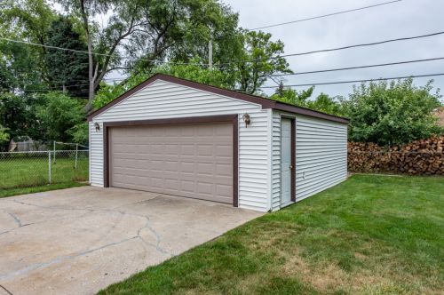 633 Fulton Ave, Waukegan IL 60085-7260 exterior