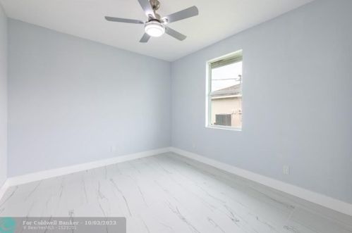 2470 Webster Ln, Fort Pierce FL 34953-5751 exterior