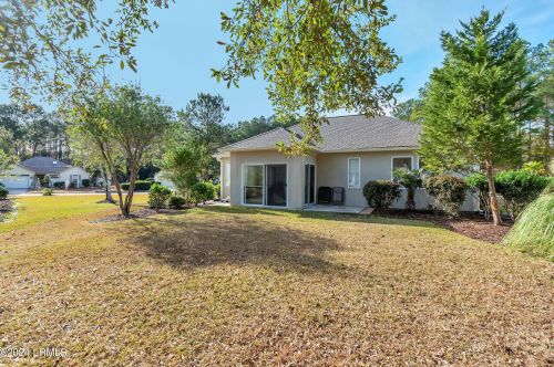 18 Sundance Ln, Bluffton SC 29909-5065 exterior