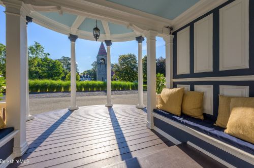 2 Kemble St, Lenox MA 01240-2816 exterior