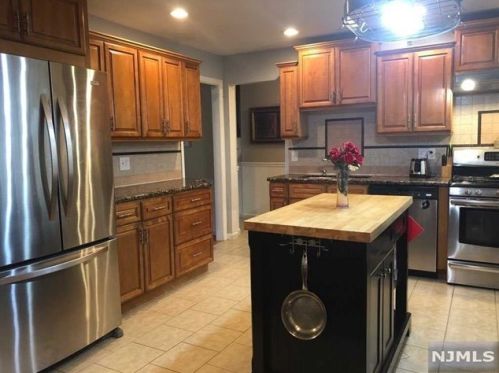 112 Knickerbocker Rd, Demarest NJ  07627-1026 exterior