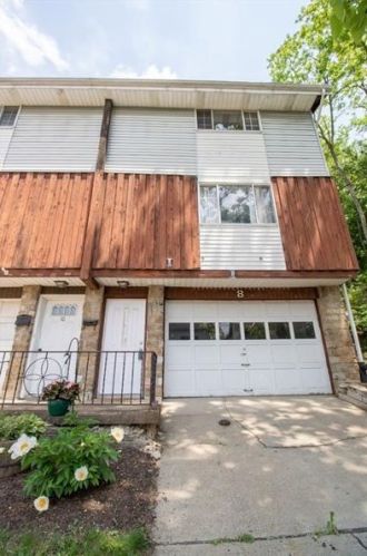 8 Fountain St, Pittsburgh, PA 15205-3330