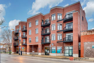 1890 Milwaukee Ave, Chicago IL  60647-4459 exterior