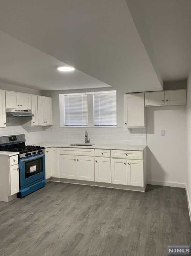 344 Anderson Ave, Cliffside Park NJ  07010-1502 exterior