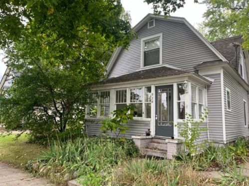 928 Pleasant St, Belding MI 48809-2252 exterior