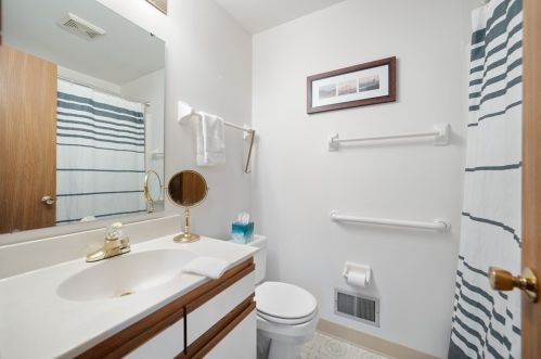 509 Newport Dr, Pittsburgh PA  15235-3228 exterior