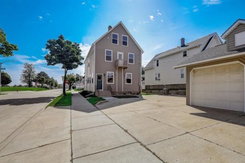 1101 72nd St, Milwaukee WI  53214-3119 exterior